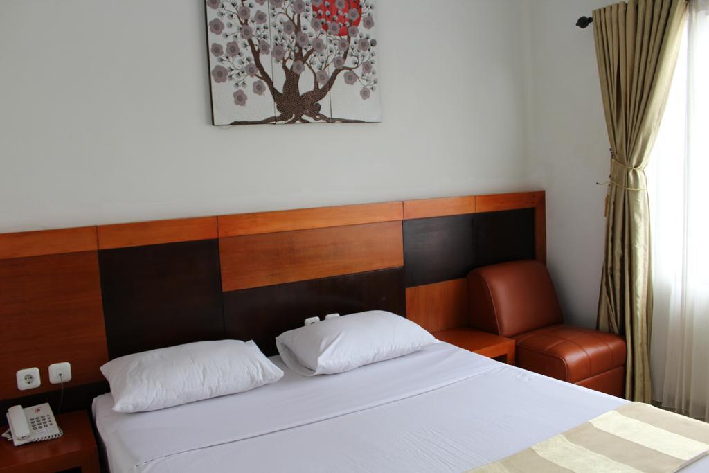 Hotel Grand Karawang Indah Exterior foto