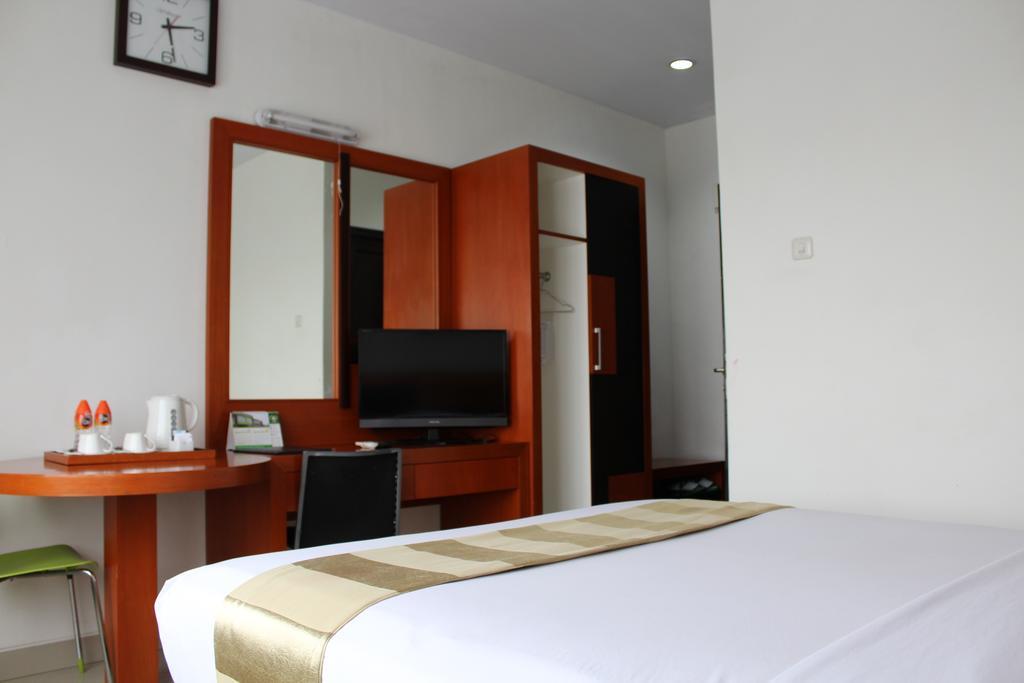 Hotel Grand Karawang Indah Exterior foto