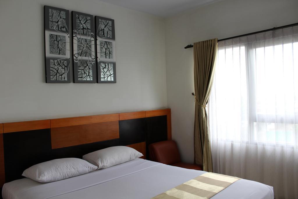 Hotel Grand Karawang Indah Exterior foto