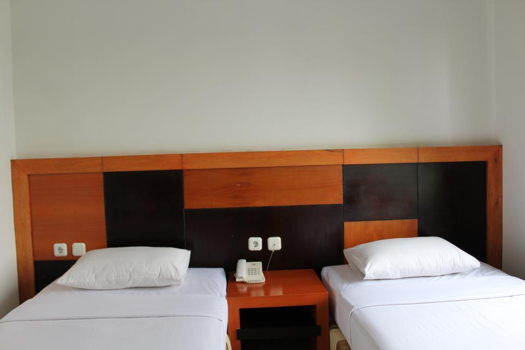 Hotel Grand Karawang Indah Exterior foto