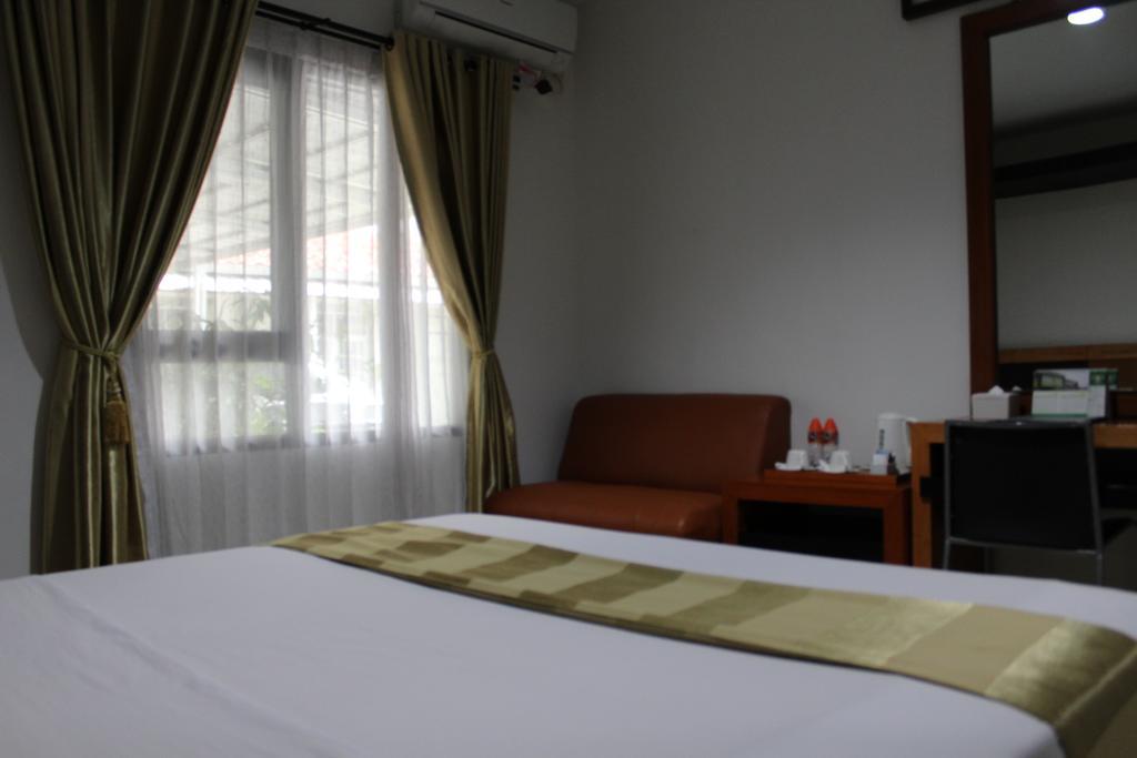 Hotel Grand Karawang Indah Exterior foto