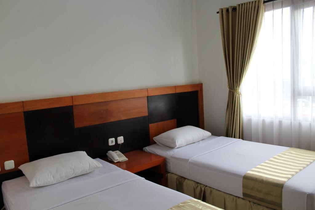 Hotel Grand Karawang Indah Exterior foto