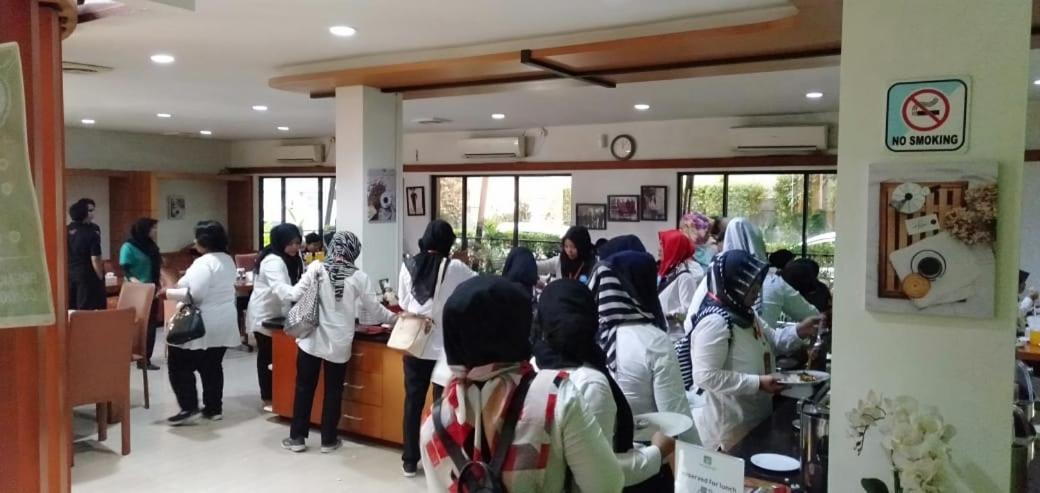 Hotel Grand Karawang Indah Exterior foto